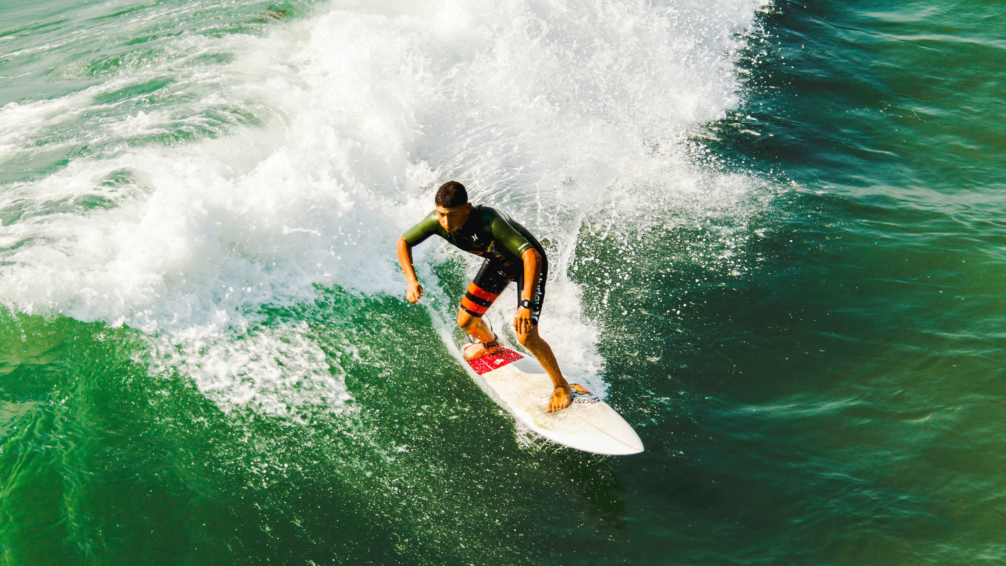 阿尔瓦雷斯爆发掀翻尼斯，亚特兰大书写欧战新章