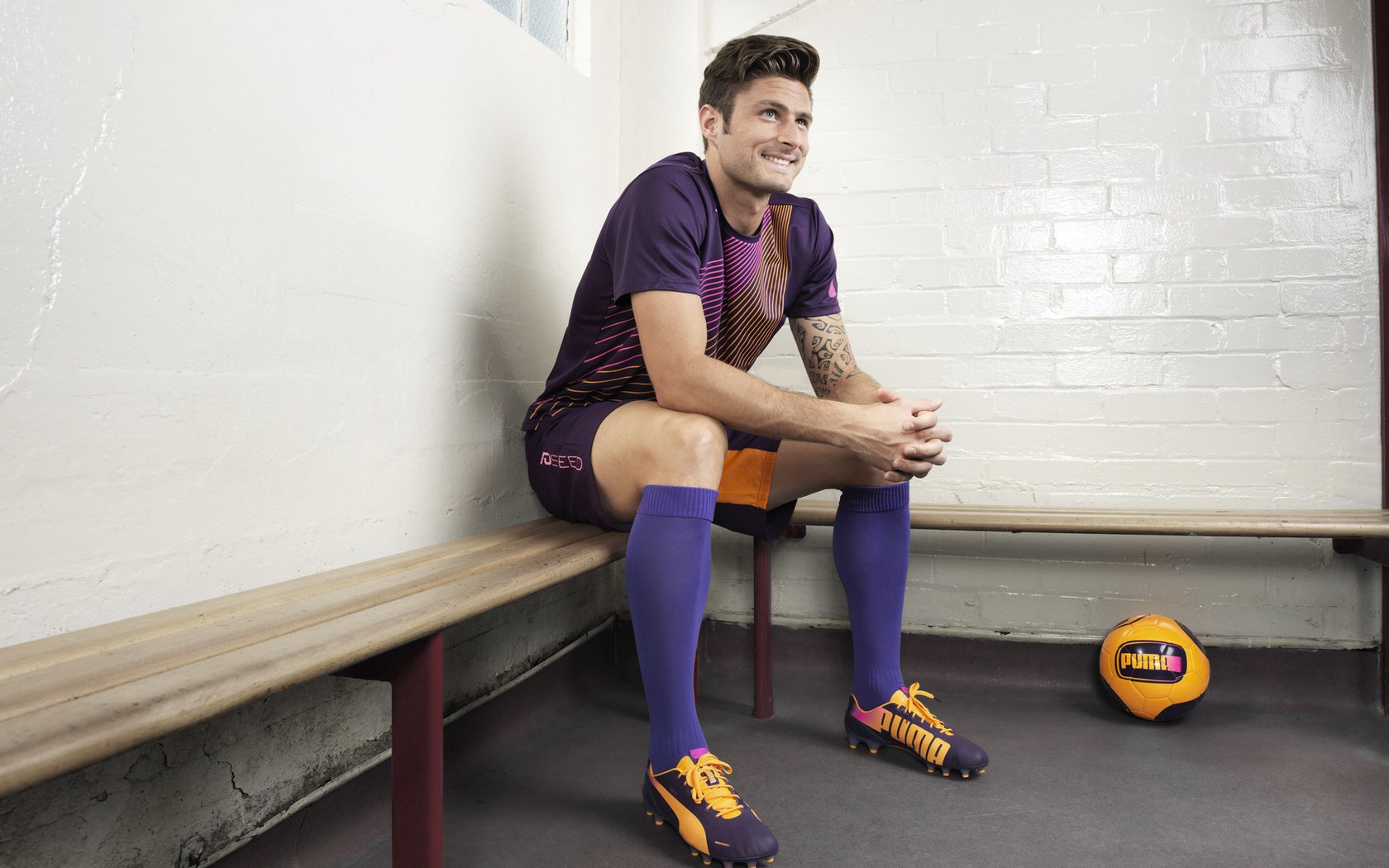 卡塞米罗状态火热，巴西逆转曼联背后的战术启示